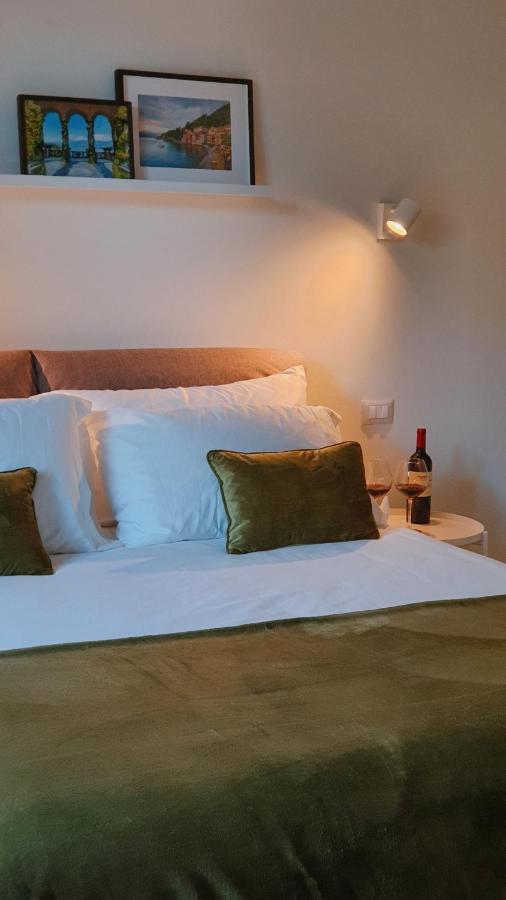 Foscolo 9 Room - Breakfast Como Luaran gambar